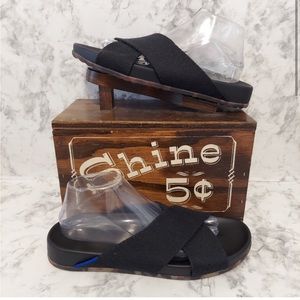 🆕️brand new ROTHY'S the weekend slides